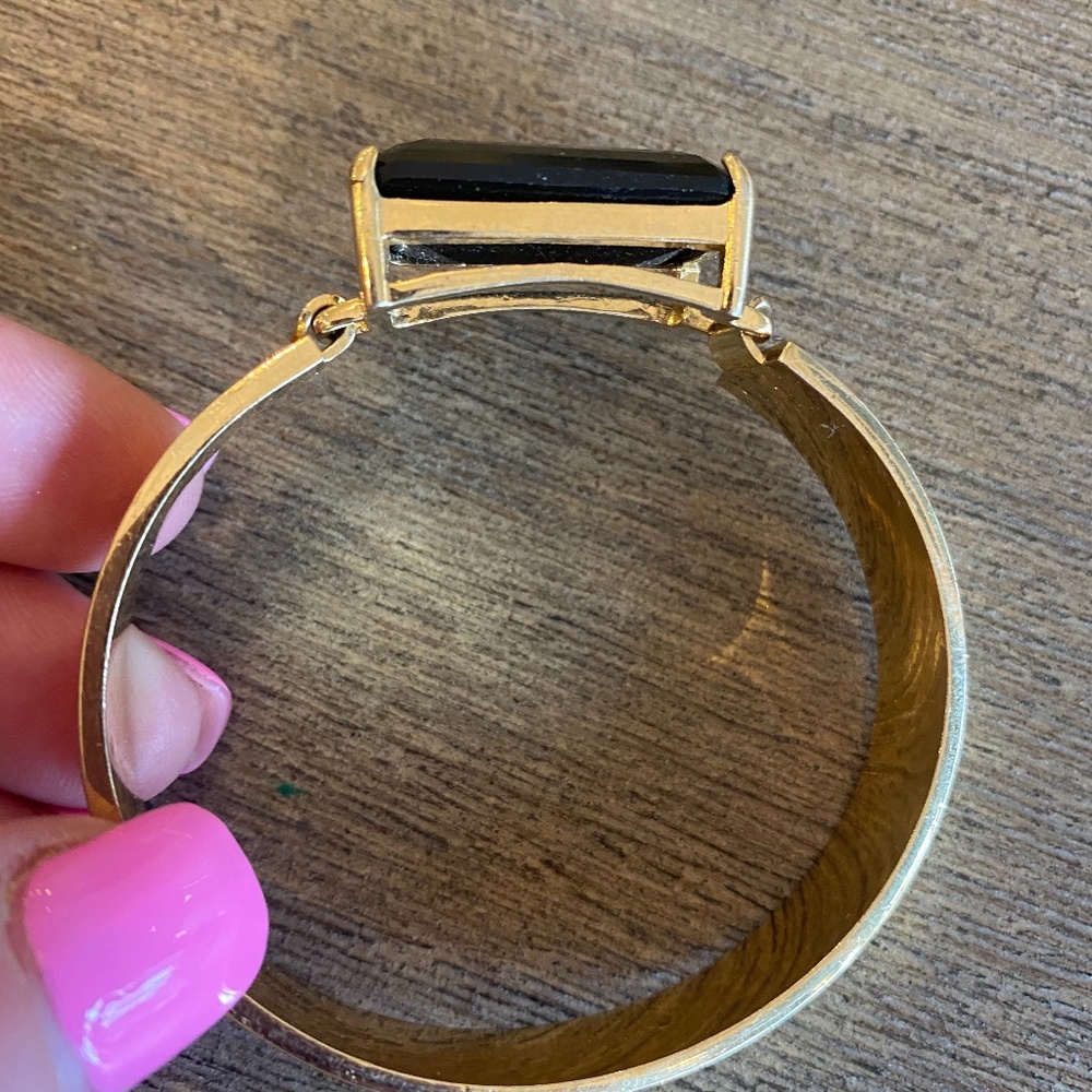 NWOT Women’s C Wonder gold cuff bracelet